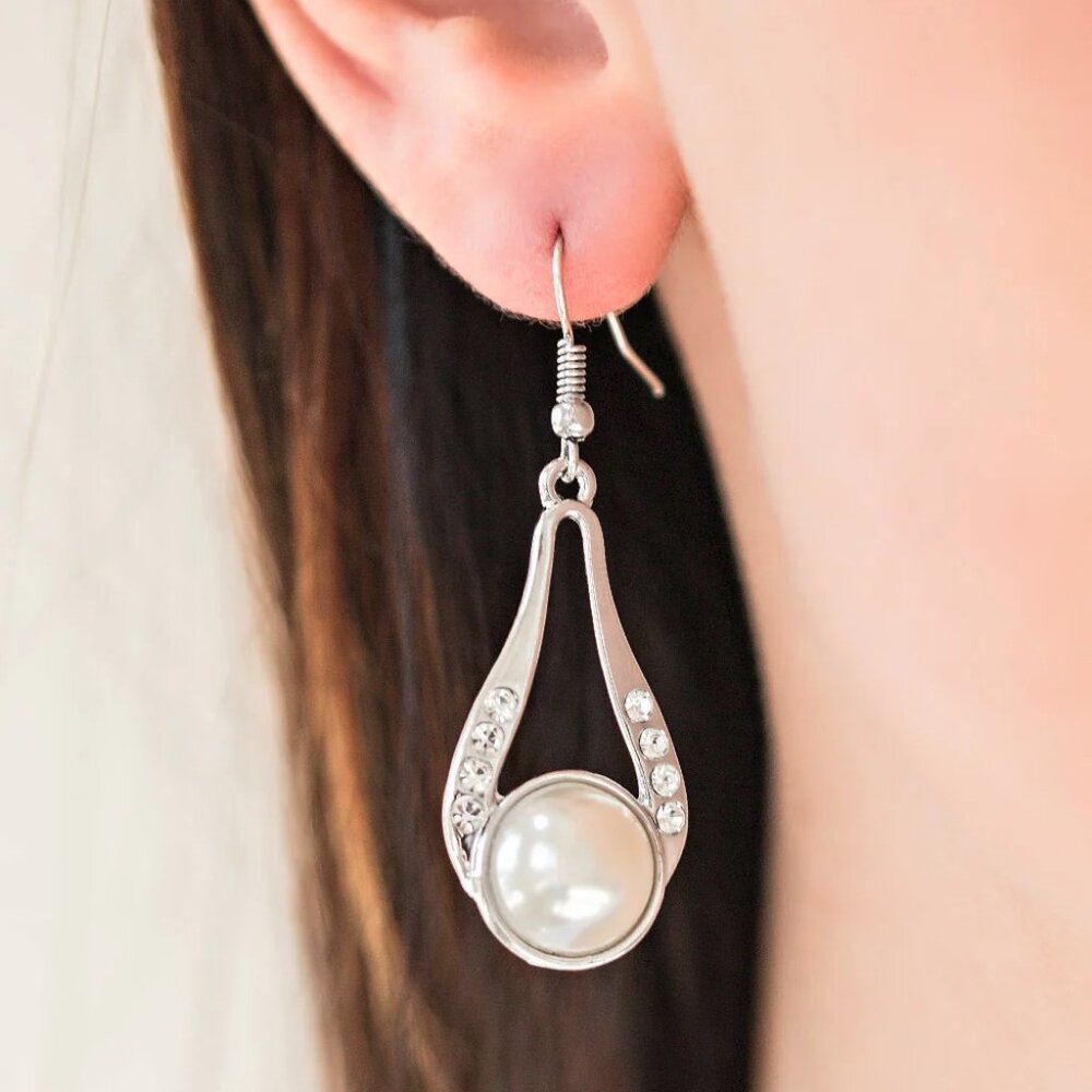 Paparazzi Jewelry Accessories - HEADLINER Over Heels - White Earrings - Vintage - Picture 3 of 4